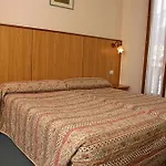 Le Bellevue Hotell Thollon-les-Memises